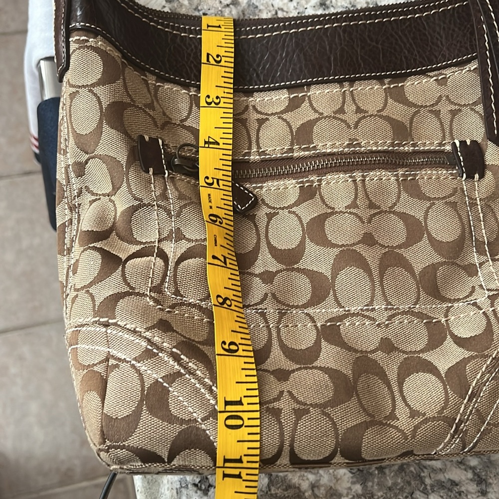 Coach Brown signature shoulder bag - Picture 13 of 16